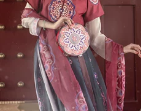 出闲置汉服，云霓原创坦领汉服【瑶华音】三件...