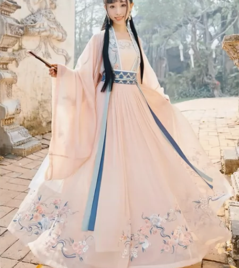 【十三余 小豆蔻儿】十三余小豆蔻儿[桃夭]...