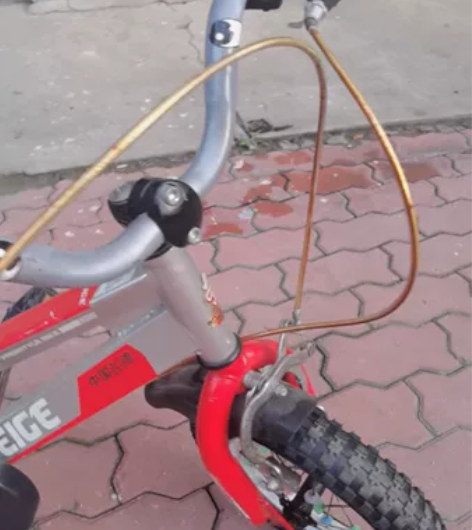 12寸儿童自行车，有辅助轮，适合2岁到4岁...