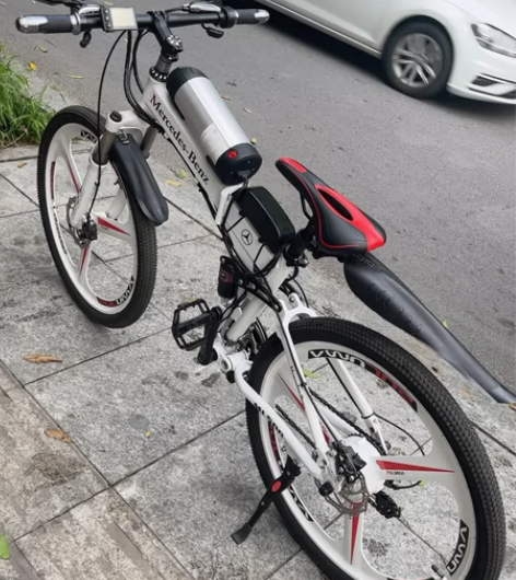 买来没怎么骑 最新款全新 感兴趣的话点“我...