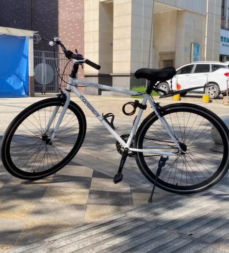出一台公路自行车，朋友送的 原价800多，...