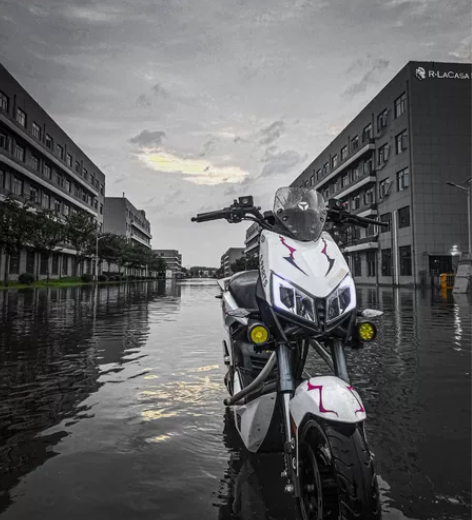 出个白金22年9月份x5（新款），成色九成...