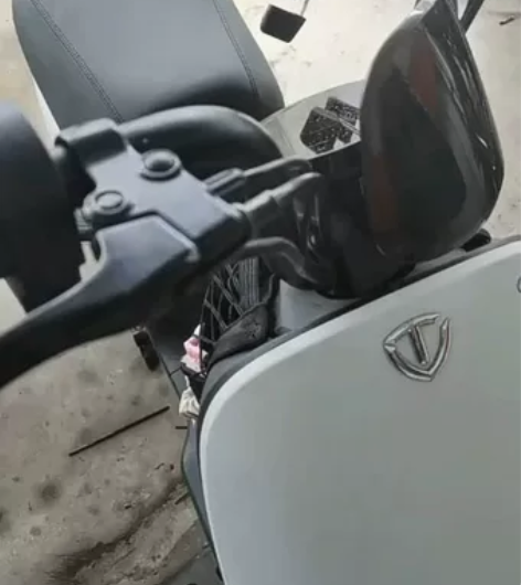 台铃新国标半年的车，已上户，三挡变速可以跑...