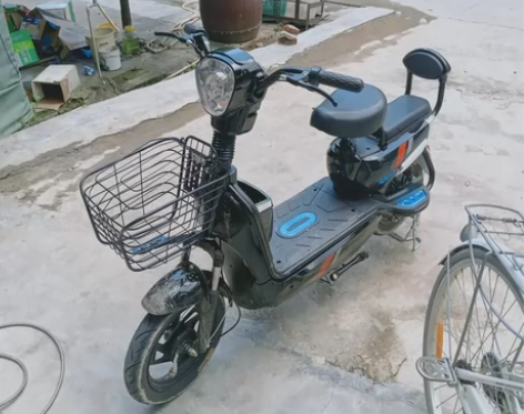 店不开了【二手价处理】包邮爱玛雅迪同款电动...