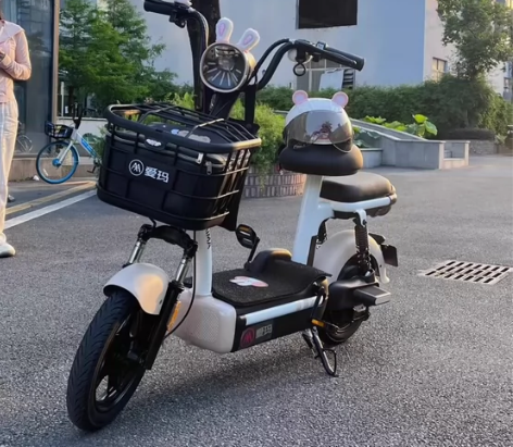 【个人急售急售】全新可上牌电动车爱玛小刀同...