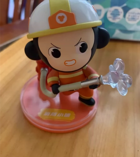 国潮小猿手办，消防小猿，可拆卸，原盒不见了...