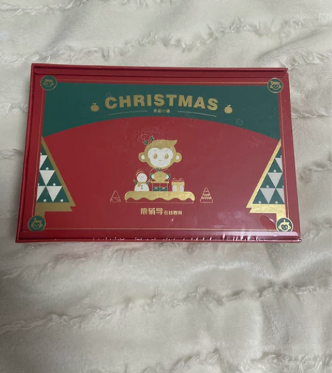 猿辅导——圣诞小猿手办 全新未拆封，带包装...