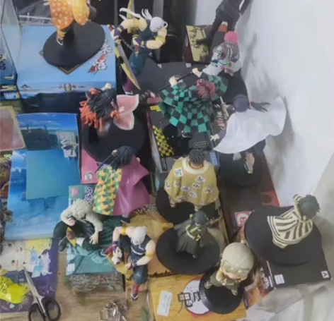 手办便宜出，价格可小刀。拍多有优惠，景品手...