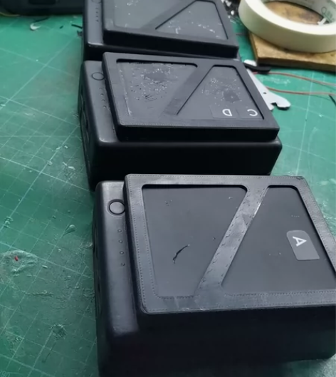 大疆悟二大容量电池，原装电池寄过来改700...