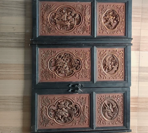 精美解放左右老柜门一套，工艺品相好，装裱四...