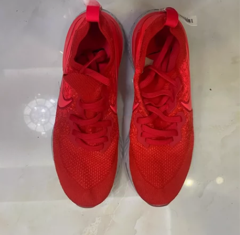 nike epic react flykn...