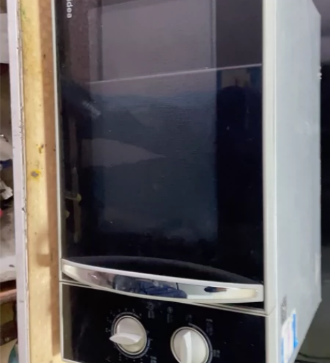 格兰仕23立升微波炉 橙色九成新以上 无拆...