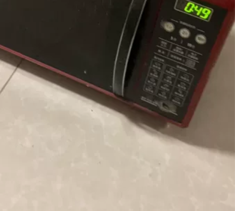 美的微波炉8成新，功能完好145，拍下梅村...