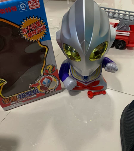 奥特指尖英雄，亲子扭蛋趣味游戏，孩子只玩过...