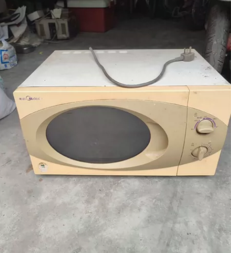 美的微波炉 DIY锂电焊机正常使用，电焊机...