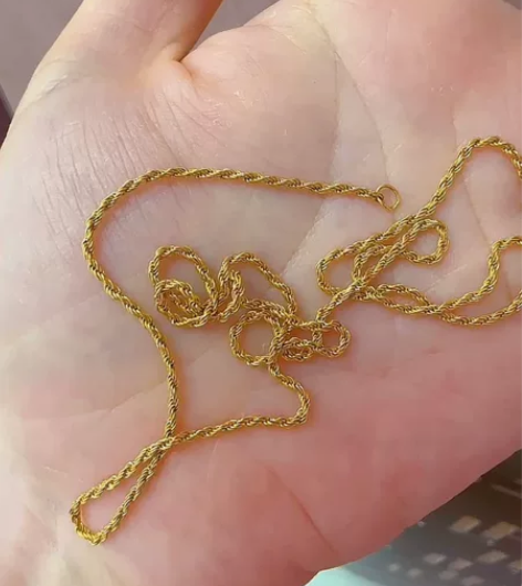 周大福 足金999花丝绞丝项链，金重6.1...