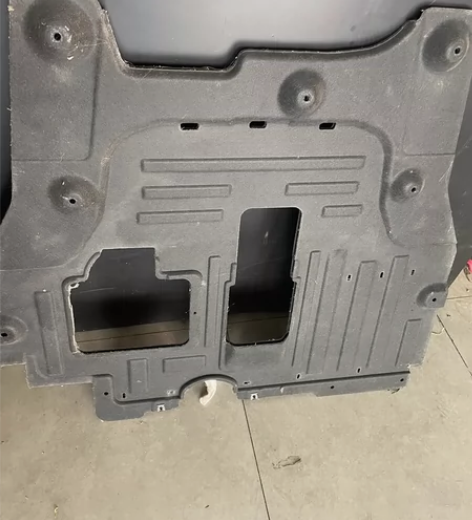 长城大狗原装发动机护板,买新车就换下来的,...