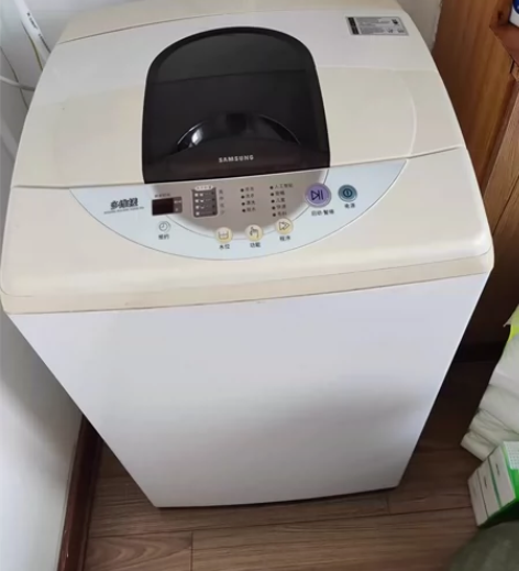 闲置洗衣机51x53x83，仅限自提 感兴...