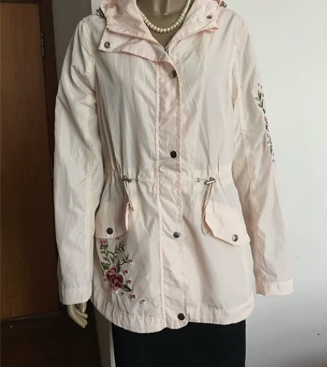 美国带回M码绣花长袖外套 亲戚由美国带回，...