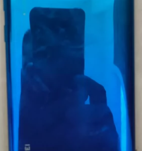 华为畅享9两台，第一台开机正常需解锁，第二...