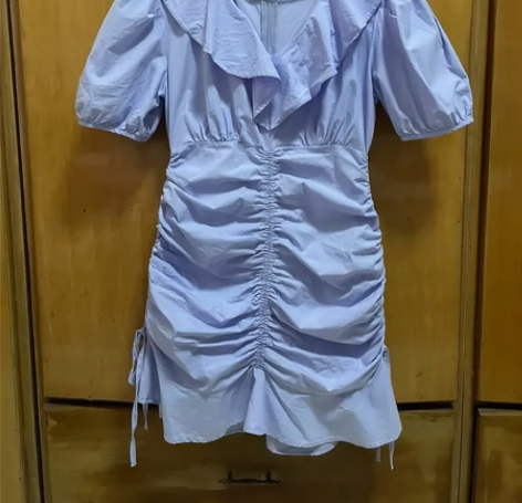 新款褶皱抽绳荷叶领泡泡袖修身显瘦包臀鱼尾连...