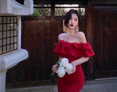 ?【暖春价】港风法式复古收腰红色连衣裙荷叶...